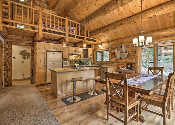 8 Mi To Gondola: Cozy Breckenridge Cabin W/ Deck!