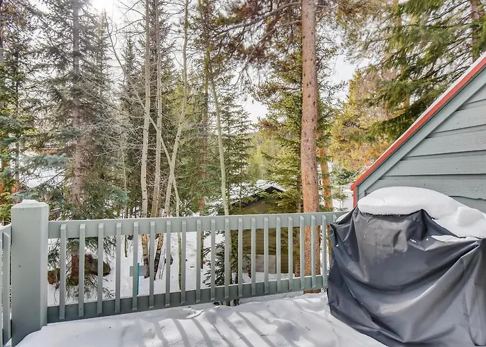 Pinecreek #F - 3 Bedroom - Close To Town - Shuttle To Slopes - Pool And Hot Tub Access