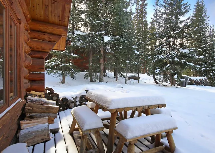 8 Mi To Gondola: Cozy Breckenridge Cabin W/ Deck!